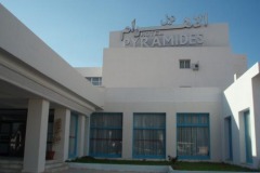 Les Pyramides